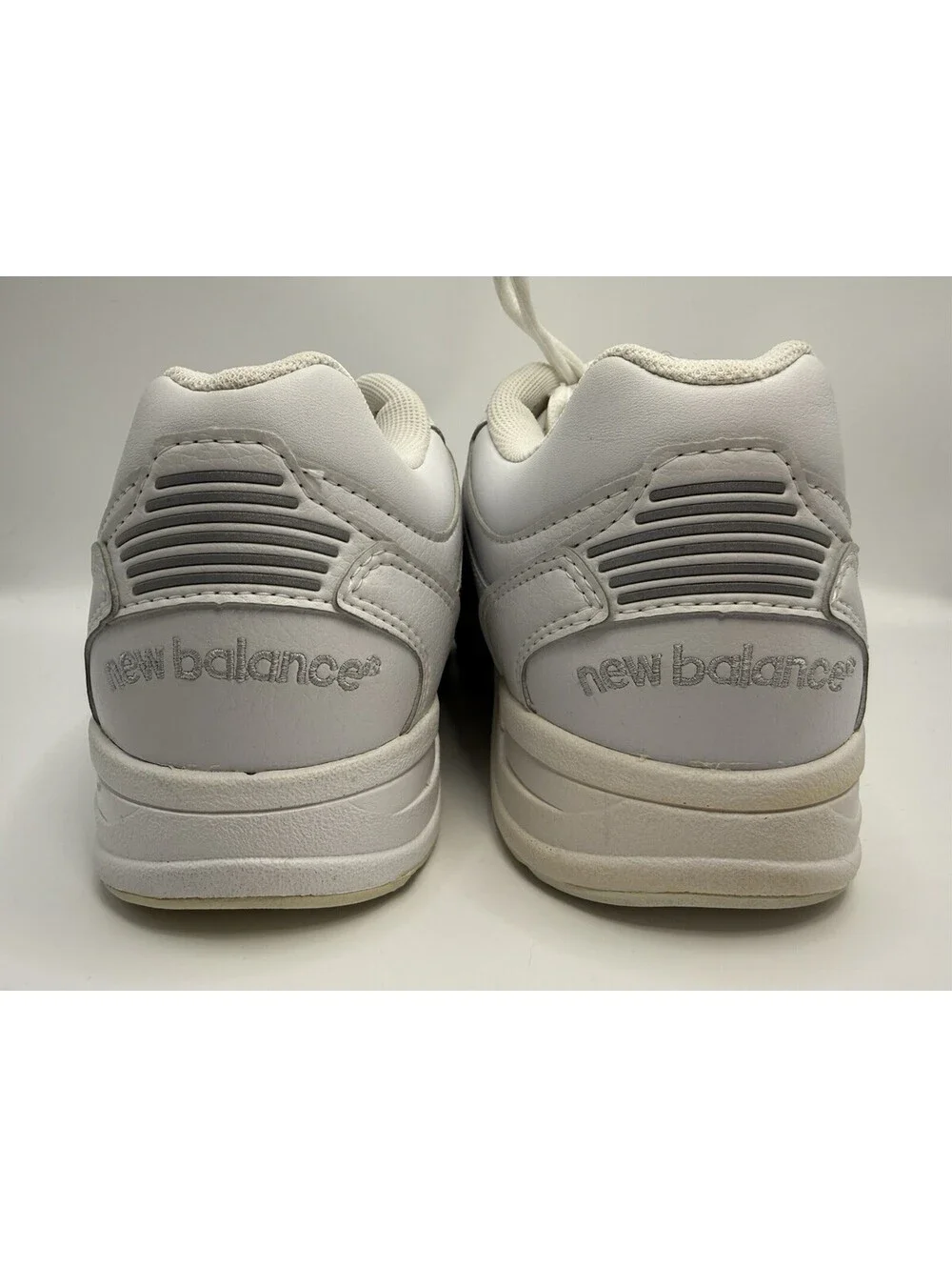 New Balance 576 Men’s Size 9 4E Athletic Shoes Sneakers White